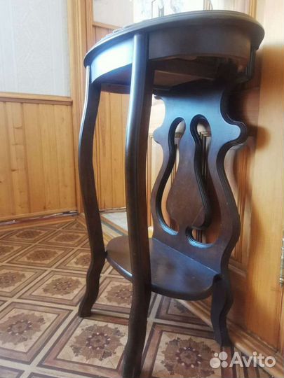 Стол-подставка