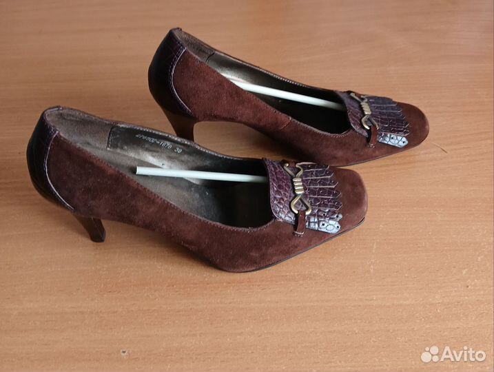 Обувь женская 38 размер