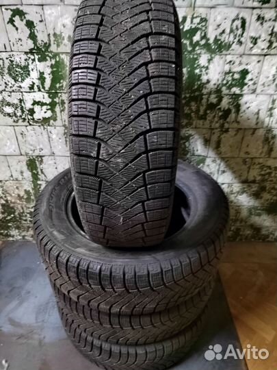 Pirelli Ice Zero 215/65 R17 103T