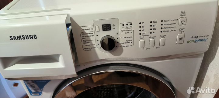 Продам стиральную машинку Samsung WF6MF1R2W2W