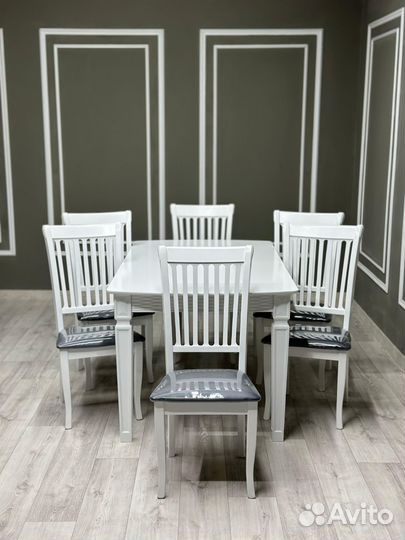 Стол и стулья