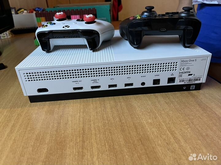 Xbox One S 1tb