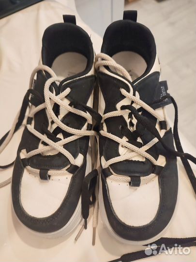 Кроссовки спортивные женские для зала 38