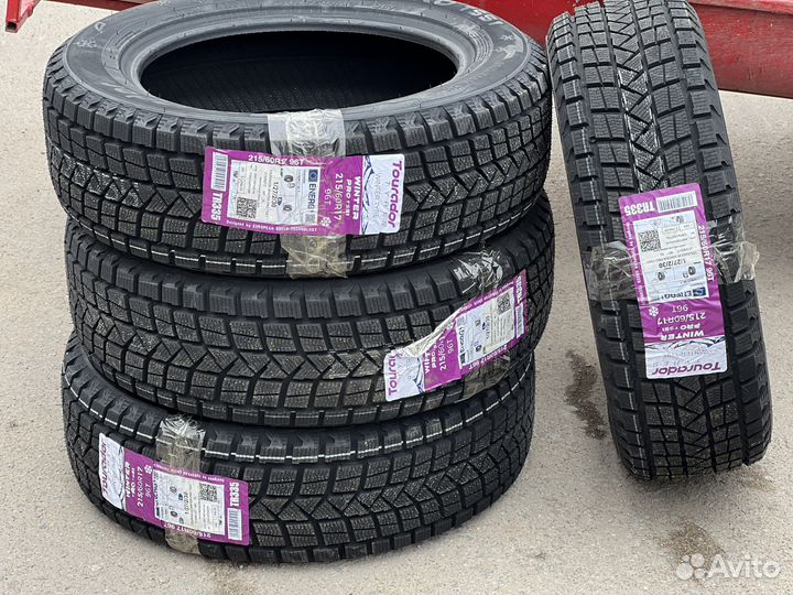 Tourador Winter Pro TSS1 215/60 R17 96T