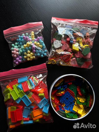 Игрушки и книги для малышей