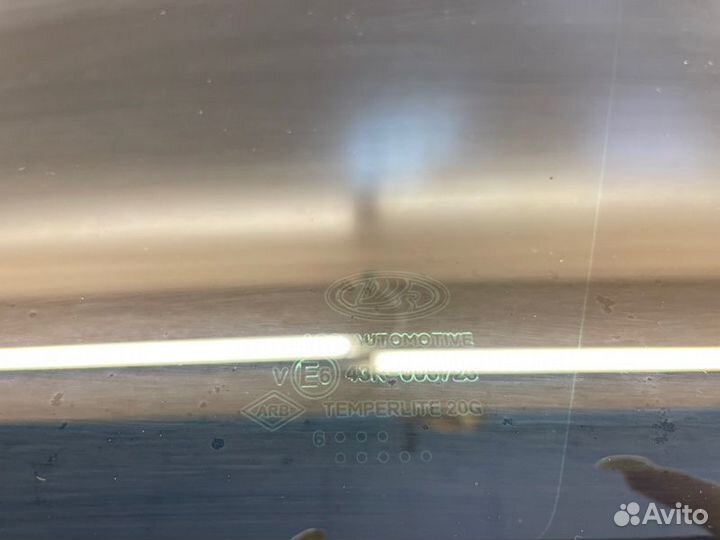 Форточка кузова задняя правая LADA X-Ray