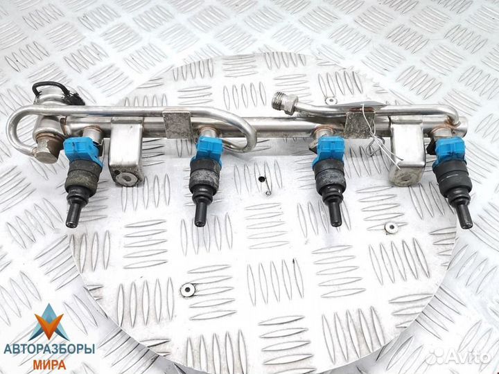 Форсунка Volkswagen Passat B5 2000 058133551F