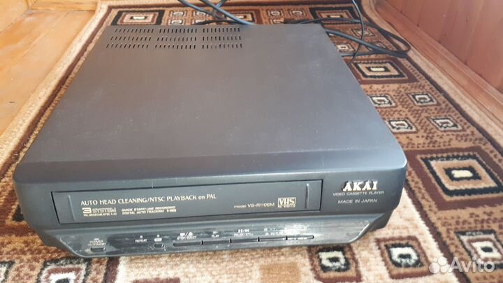Продаётся касетный видеоплеер akai