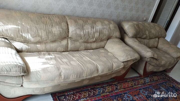 Диваны и кресло бу
