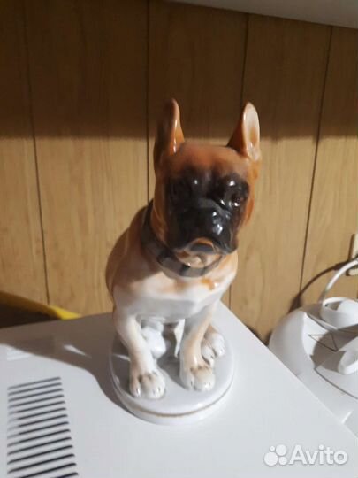 Статуэтка собака