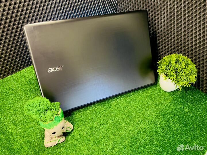 Ноутбук Acer i5-7Th/8/SSD512/940MX 2Gb