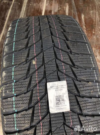 Triangle PL01 235/45 R18 98R