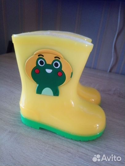 Детские сапоги