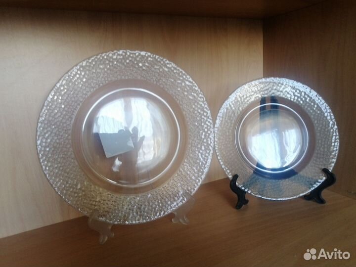 Стеклянные тарелки