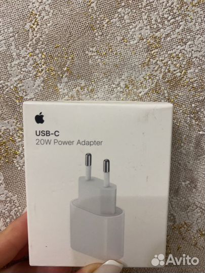 Зарядка на iPhone