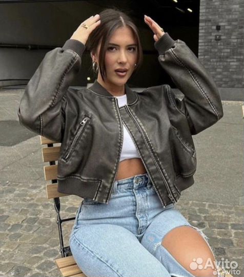 Кожаный бомбер zara