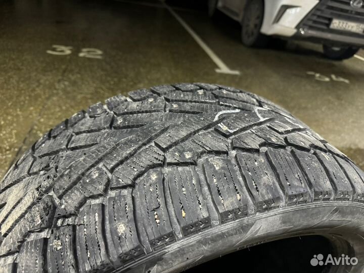 Pirelli Ice Zero 295/40 R21 111H