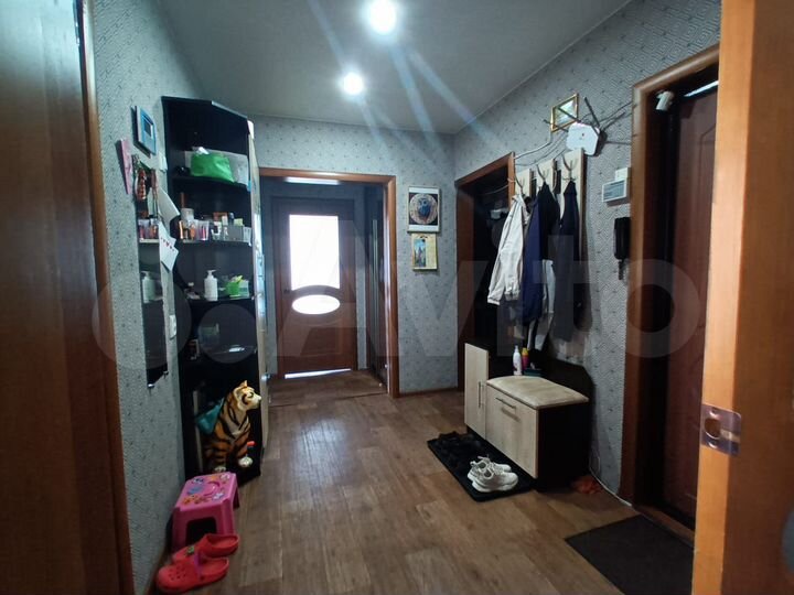 3-к. квартира, 76 м², 3/9 эт.