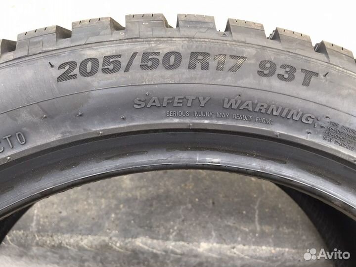 Kumho WinterCraft Ice WI31 205/50 R17 93T