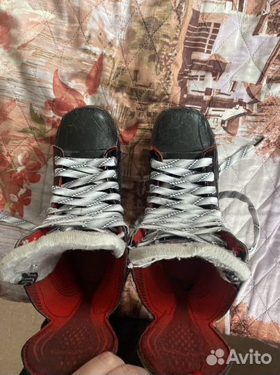 Хоккейные коньки bauer