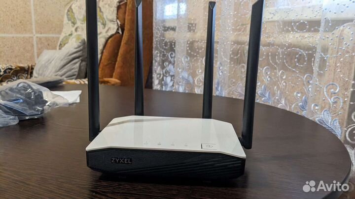 Роутер zyxel NGB6615