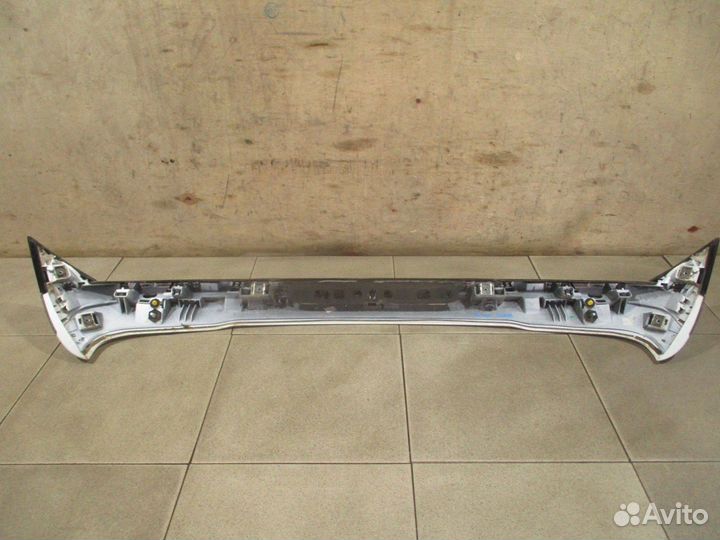 Спойлер двери багажника Peugeot 2008