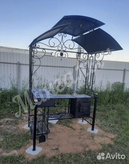 Мангал с крышей