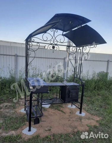 Мангал с крышей