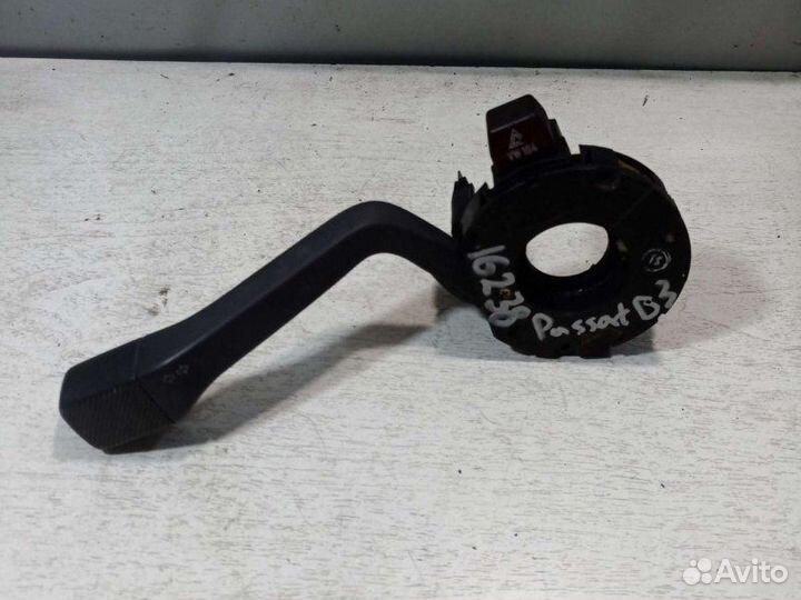 Переключатель поворотов Volkswagen Passat B3 седан