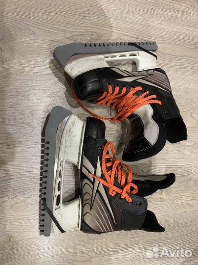 Коньки хоккейные Reebok 41 размер