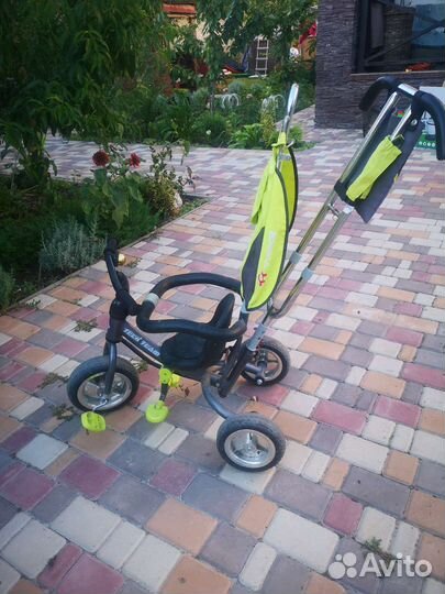 3х колесный велосипед с родительской ручкой