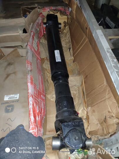 Джон Дир 744K кардан переднего моста AT224191