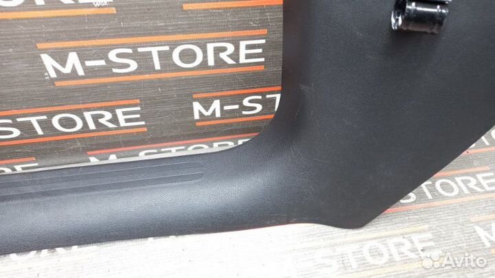 Накладка на порог салона передняя левая Audi Q5 8R