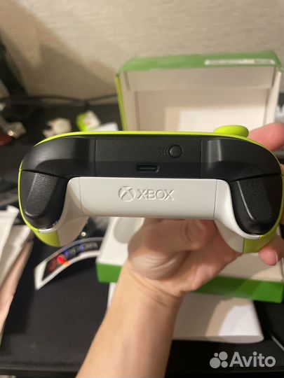 Геймпад xbox series electric volt
