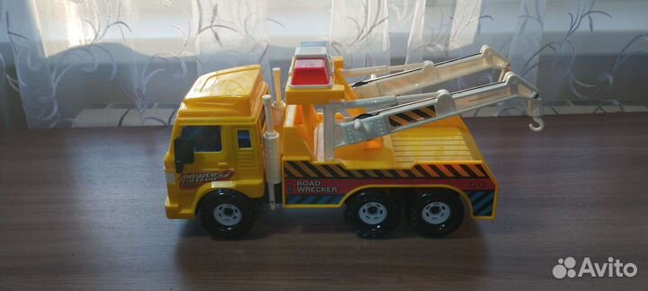 Детская машинка эвакуатор