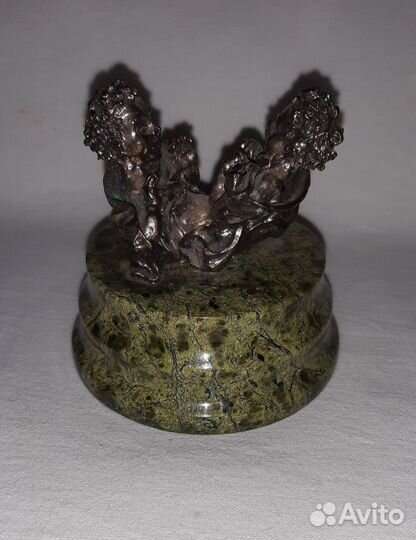 Статуэтка/пресс-папье