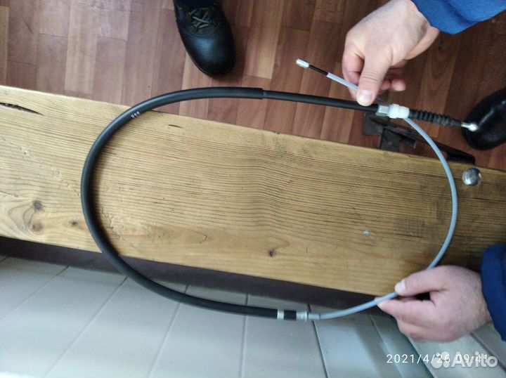 Трос стояночного тормоза для Шкода Октавия А5