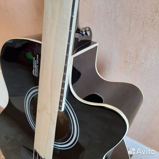 Акустическая гитара 4/4