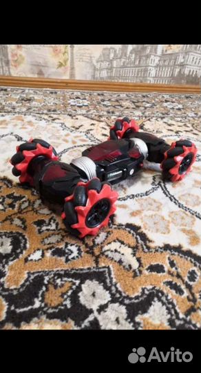 Машинка-перевёртыш на радиоуправлении