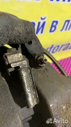 Суппорт передний левый Volkswagen transporter T-5