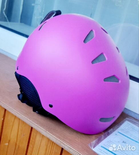 Шлем горнолыжный женский