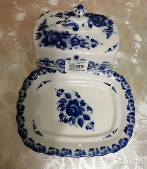 Маслёнка из форфора. Гжель