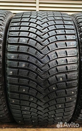 Michelin Latitude X-Ice North 2 + 295/35 R21