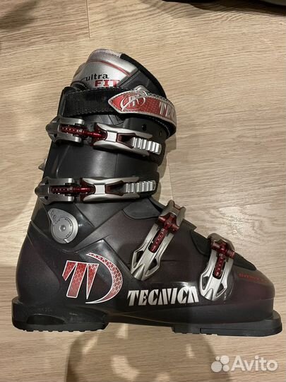 Горнолыжные ботинки