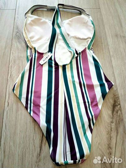 Купальник слитный новый