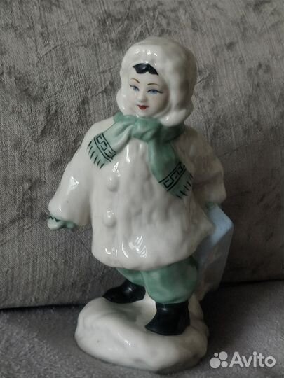 Статуэтка Девочка с санками, СССР