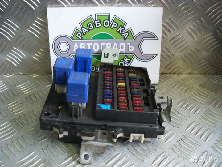 Блок предохранителей салонный Ниссан Максима А32