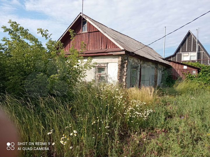 Дом 29,5 м² на участке 10 сот.