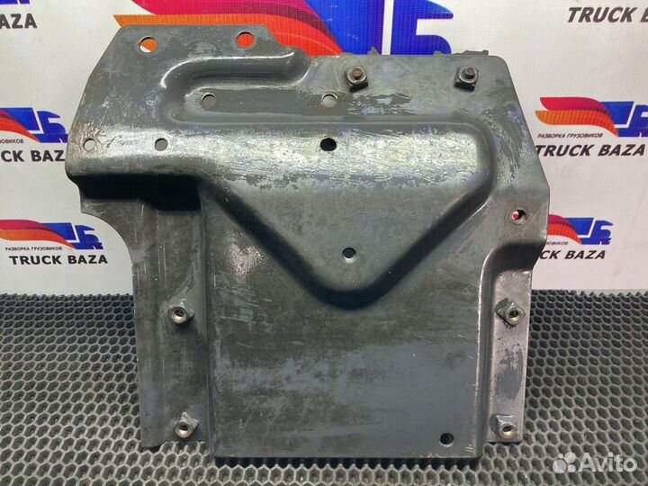 Кронштейн усилителя бампера правый Scania 5-series