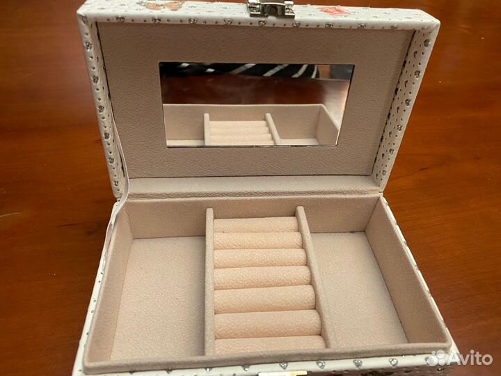 Новая шкатулка для украшений 